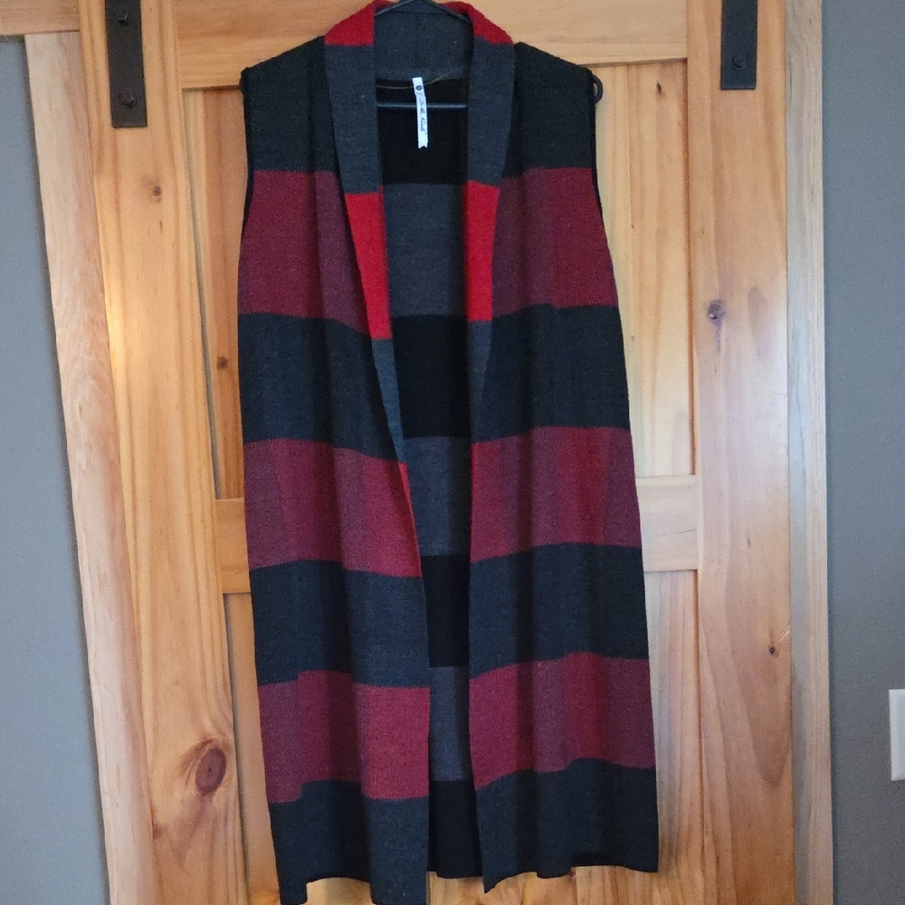 Long Sleveless Cardigan